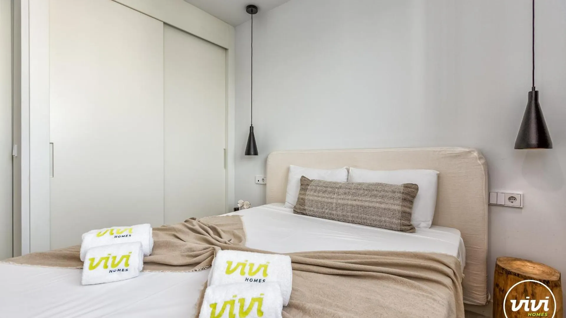 Vivi Homes - Terra Higueron Luxury, Terrace & Pool Fuengirola