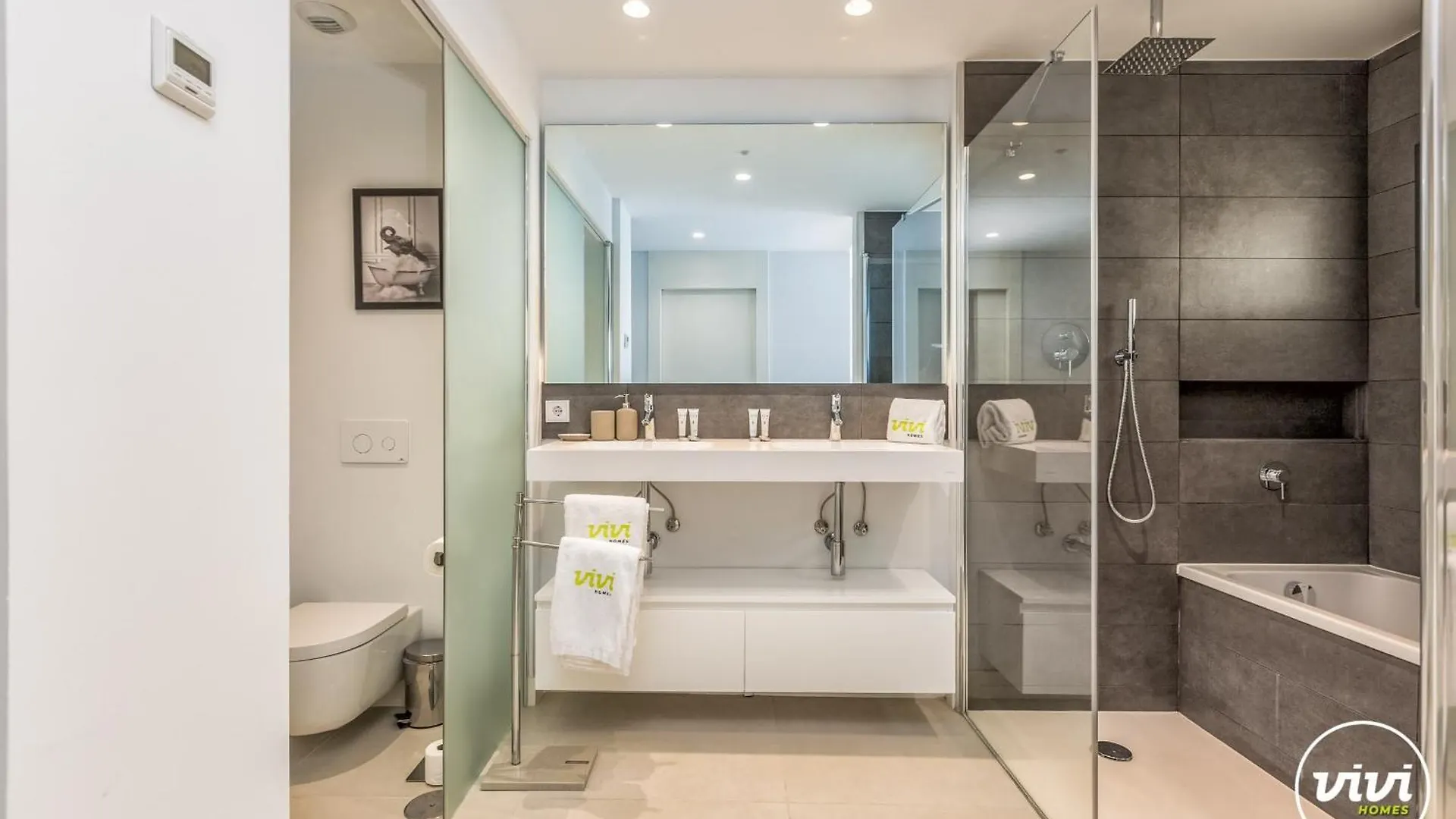 Vivi Homes - Terra Higueron Luxury, Terrace & Pool Fuengirola 0*,  Spain