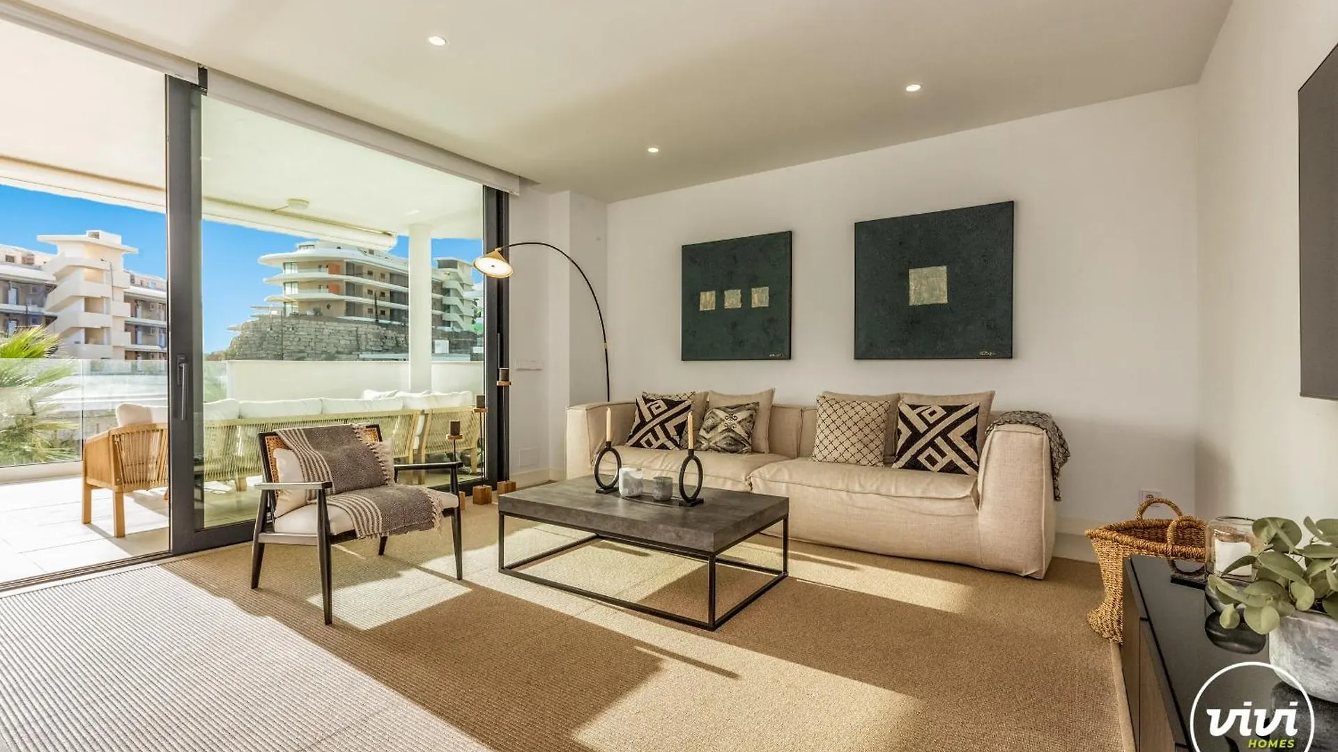 Vivi Homes - Terra Higueron Luxury, Terrace & Pool Fuengirola
