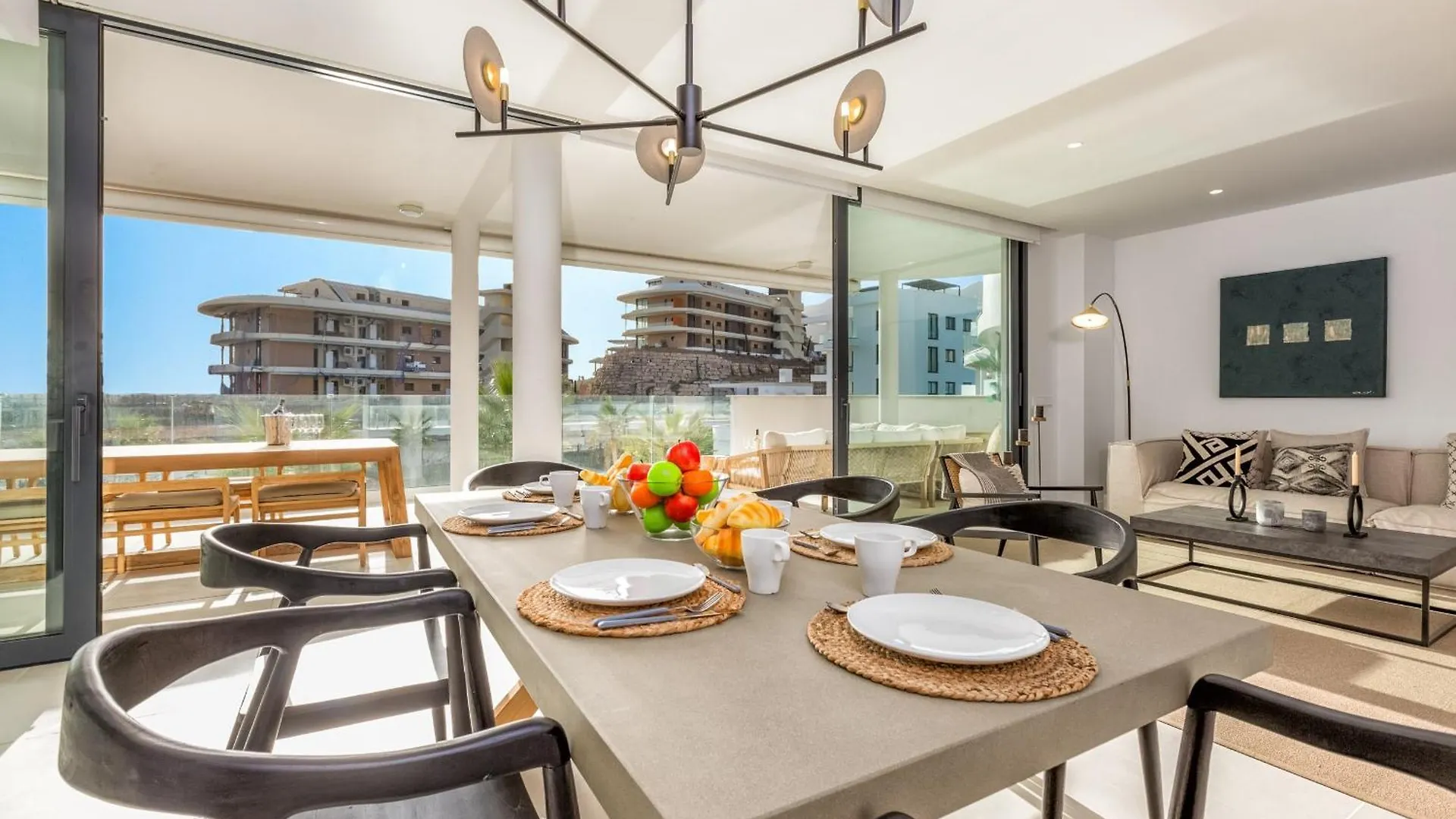 Vivi Homes - Terra Higueron Luxury, Terrace & Pool Fuengirola Spain