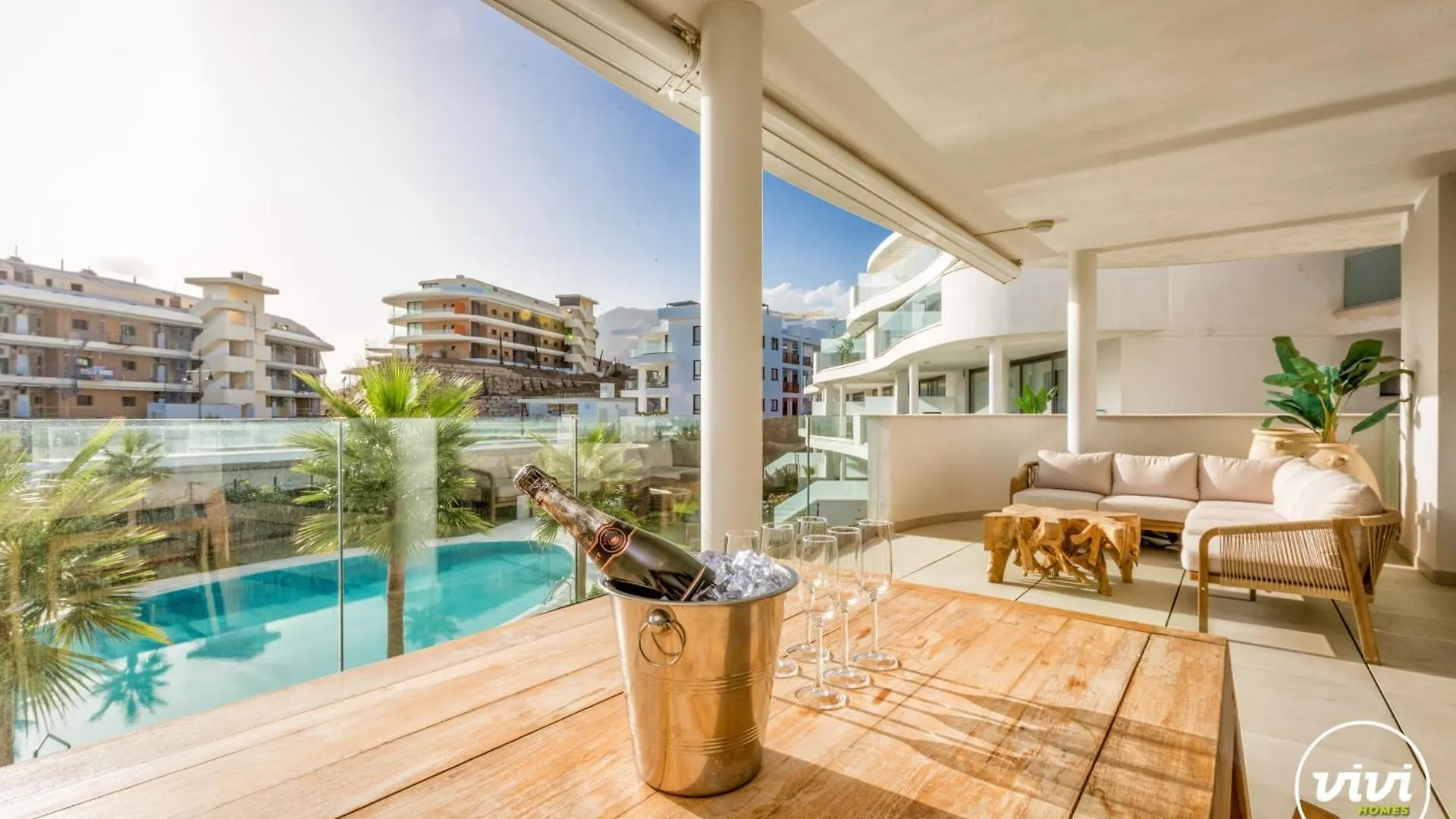 Lägenhet Vivi Homes - Terra Higueron Luxury, Terrace & Pool Fuengirola